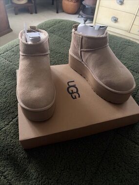 UGG  Platform Ankle Boots in Sand